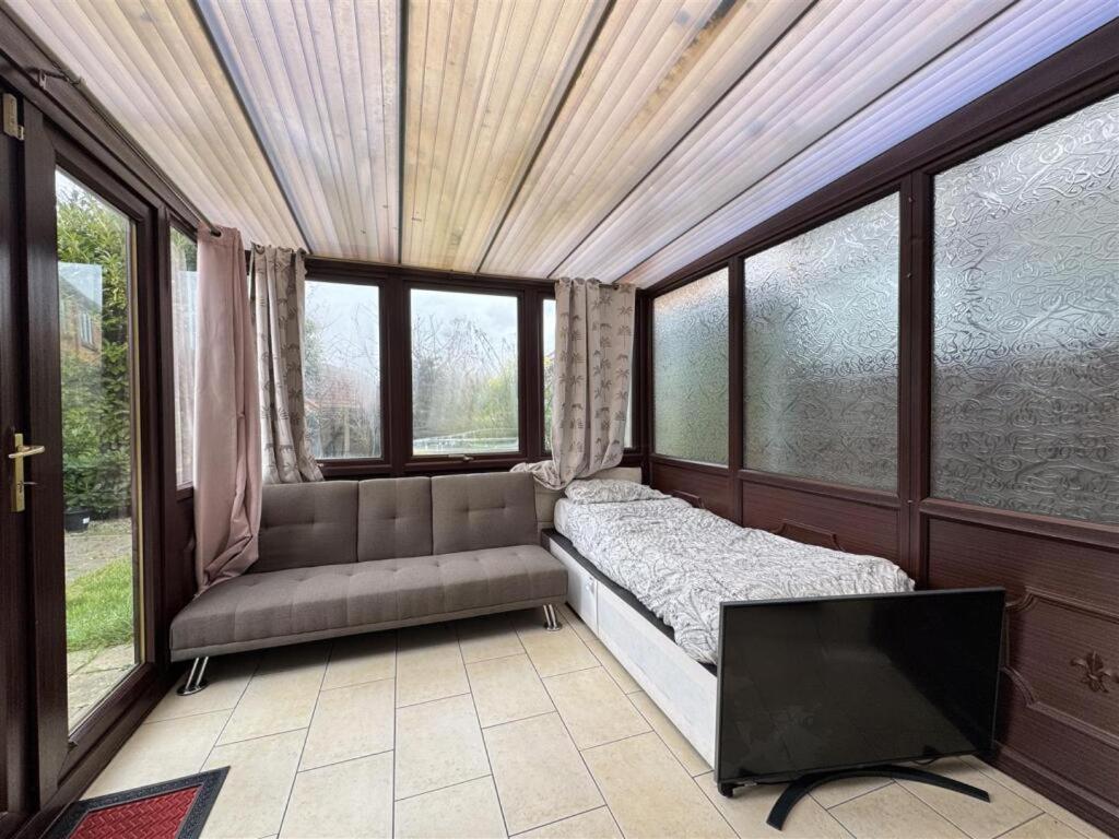Clove, 3-4 Bed House With Garden, Free Parking, Sleeps 9 In Grays & Chafford Hundred Stifford Exterior foto